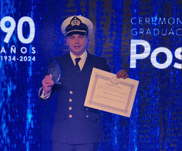 DIRECTOR HNV SE GRADUÓ CON EL PRIMER LUGAR EN MAGÍSTER EN ADMINISTRACIÓN DE SALUD DE LA UNIVERSIDAD DE CHILE